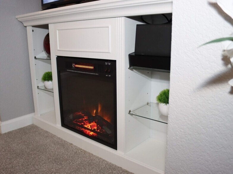 Building Photo - 19038 E Carmel Dr