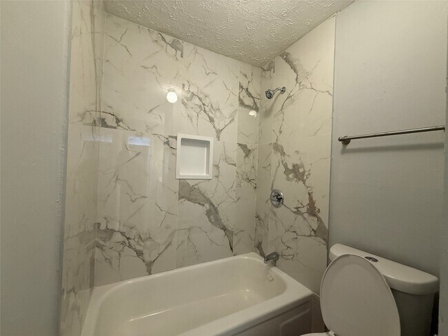 Building Photo - 8322 Sandy Glen Ln