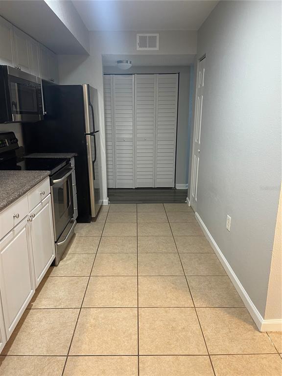 Building Photo - 10195 Sailwinds Blvd N