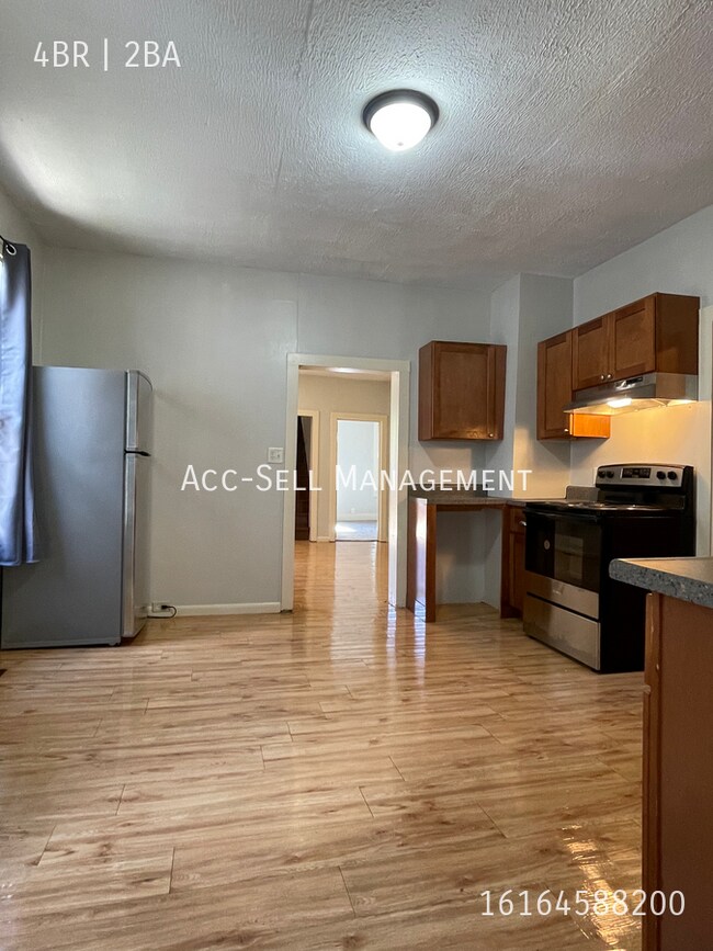 Building Photo - 875 10th-NEW