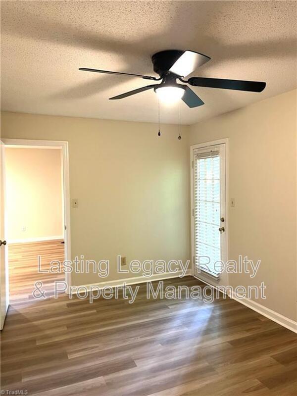 Building Photo - 212 Ridge Forest Ct