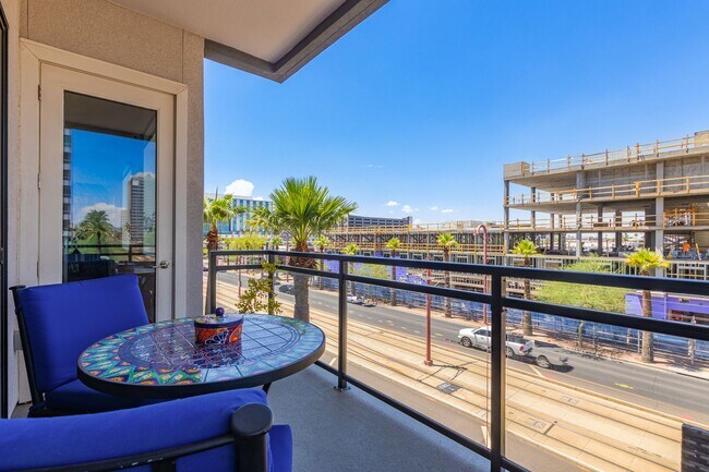 Building Photo - Stunning 2 bedroom with a Den at Edison Midtown!!!  Available June 1st!!!  Like living at a Resor...