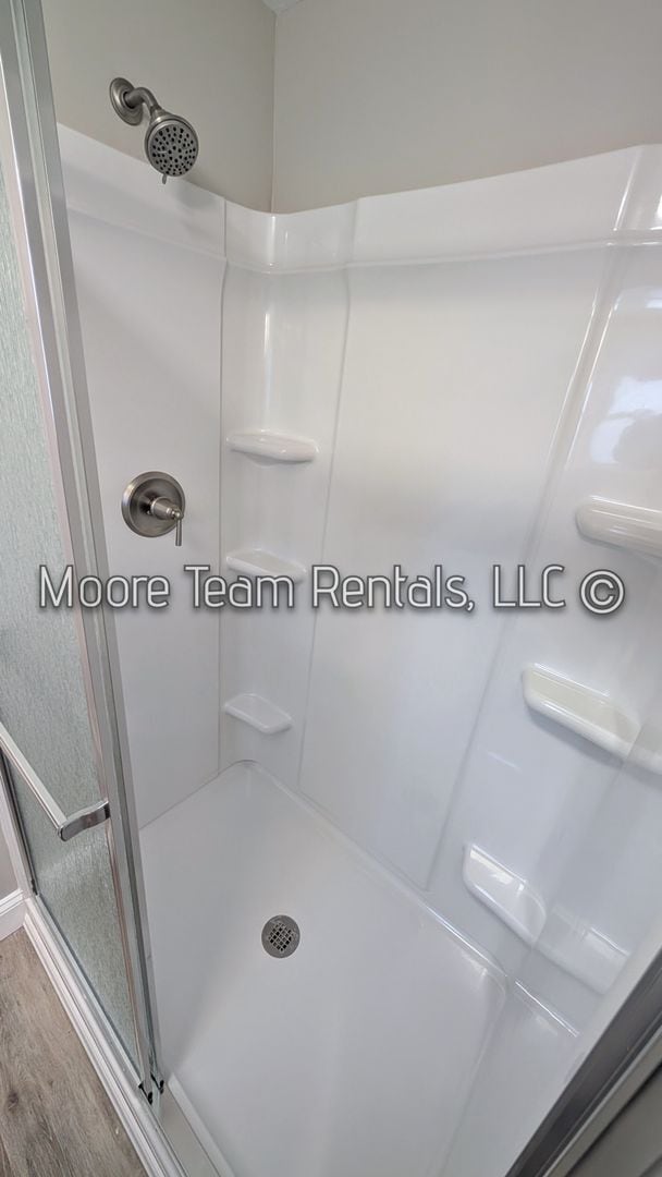 Building Photo - 906 White Pine Dr