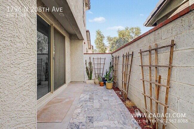 Building Photo - 1796 N 208th Ave