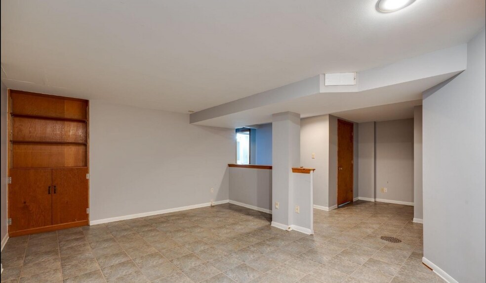 Building Photo - 6721 Eleck Pl