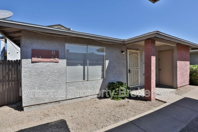 Building Photo - 1625 N Date