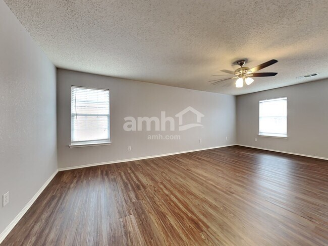 Building Photo - 2432 Arroyo Springs Dr