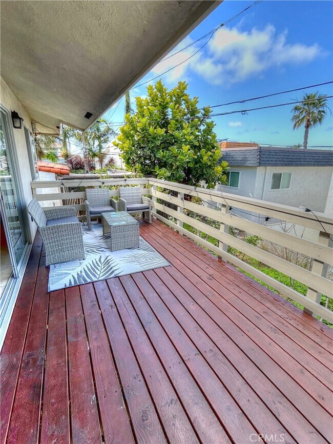 Building Photo - 308 Avenida Granada