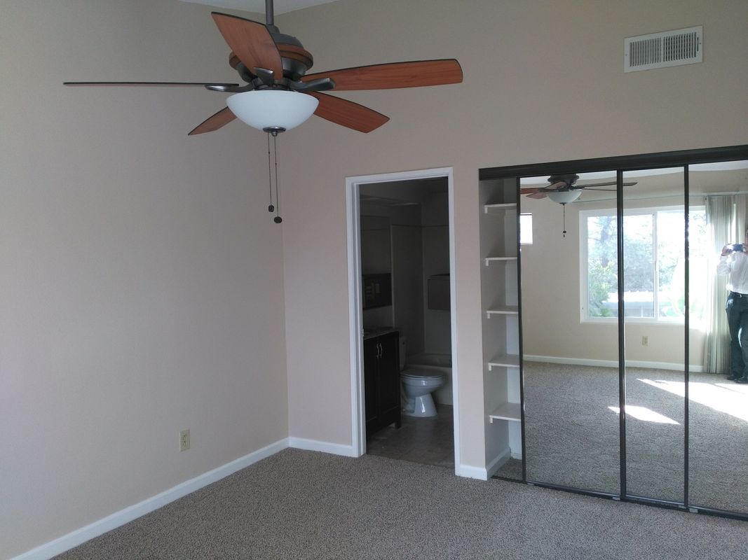 Building Photo - 9332 Twin Trails Dr