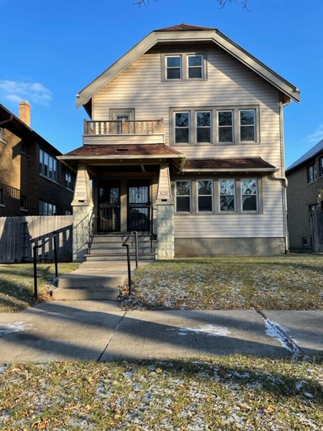 Building Photo - 2756N53rdK