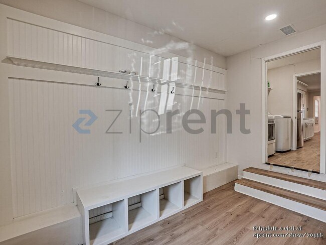 Building Photo - 8826 Bruton Rd