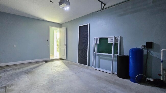 Building Photo - 2106 Madden Ave