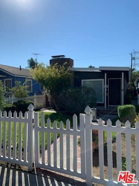 Primary Photo - 4008 W Chandler Blvd