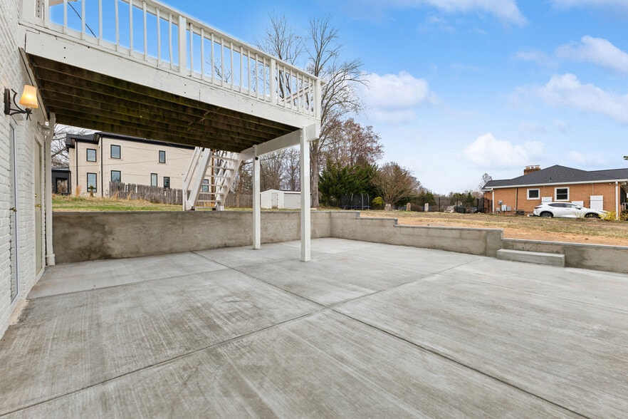 Spacious Patio for Outdoor Living & Entertaining! - 10828 Miller Rd