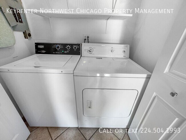 Building Photo - 5815 Wilshire Ct