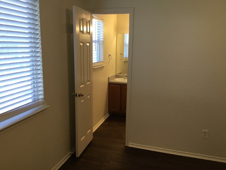 Building Photo - 109 Mason Reed Cv