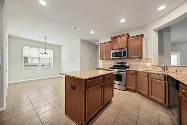 Building Photo - 107 Autumn Forest Ln