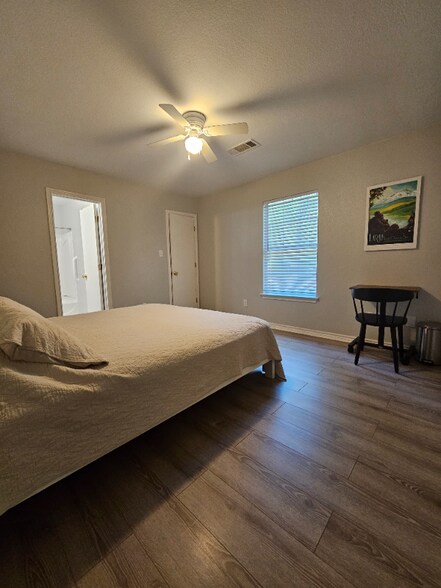 Building Photo - 1408 Riverside Dr