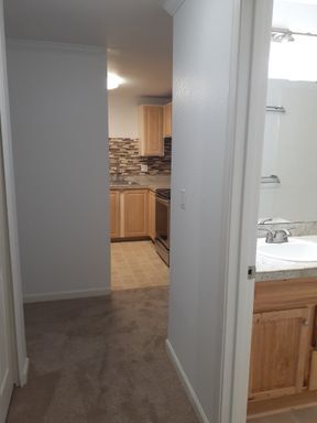 Building Photo - Kirkland Place Condominium