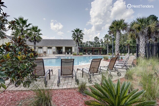 Building Photo - Five Bedrooms in Yulee's TCP!