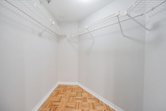 Building Photo - Spacious 2 Bed 2 Bath Condo in Heart of South Tampa