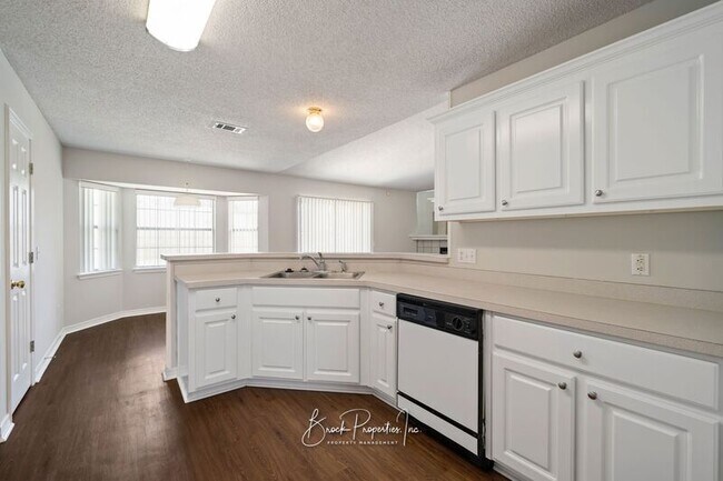 Building Photo - 2100 Blue Wind Dr