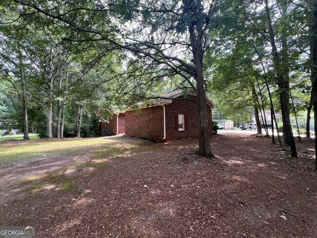 Building Photo - 222 Lacey Ln
