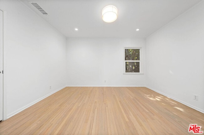 Building Photo - 11347 Cashmere St