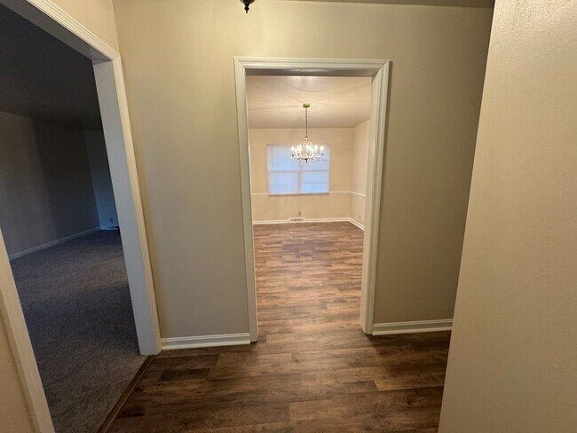 Building Photo - 3512 Ridgeway Ave