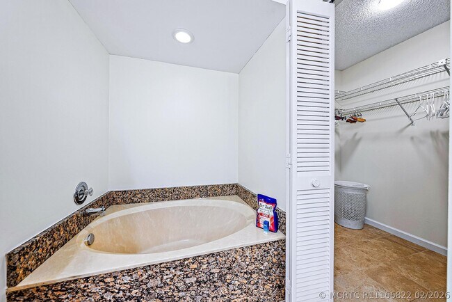 Building Photo - 1528 Ocean Dunes Cir