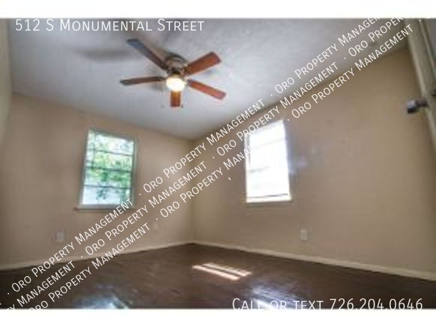 Building Photo - 512 S Monumental St