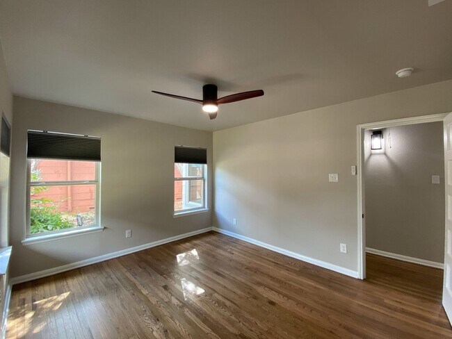 Building Photo - Super Cute, Newly Remodeled, 2bd/1bth hous...