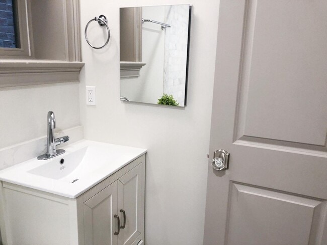 Building Photo - 1302 East Capitol St NE