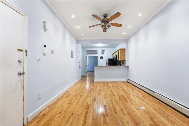 Building Photo - 155a Sherman Ave