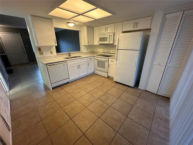 Building Photo - 12154 Pepperdine Pl