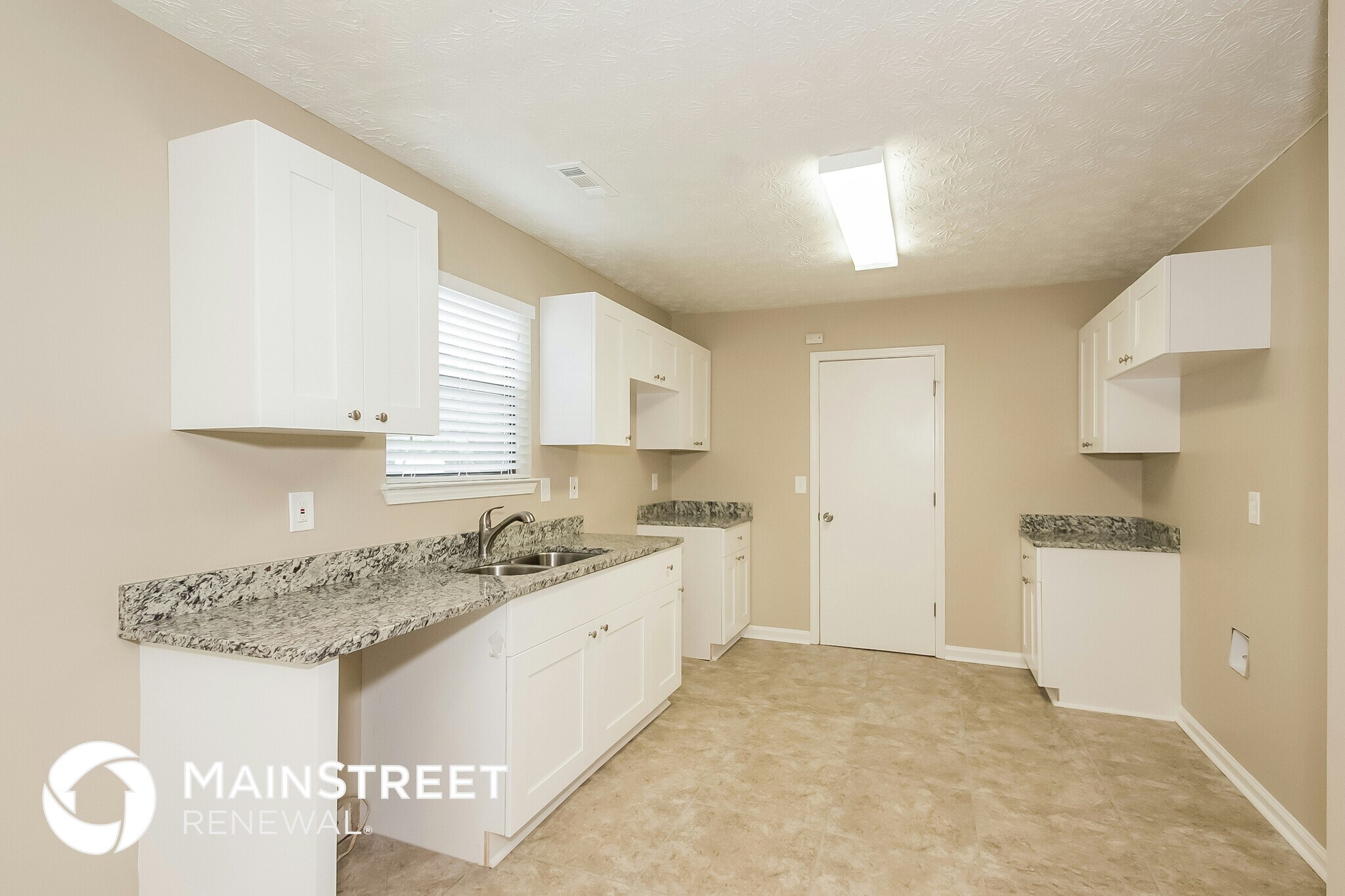 Building Photo - 3017 Medina Dr