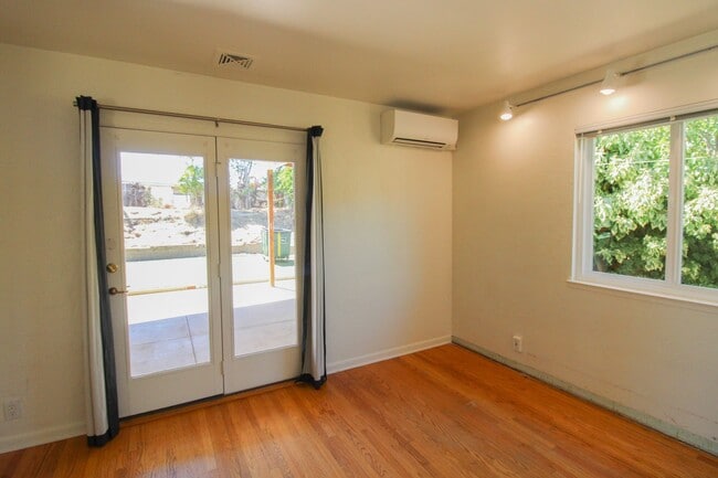 Building Photo - 299 Albert Dr