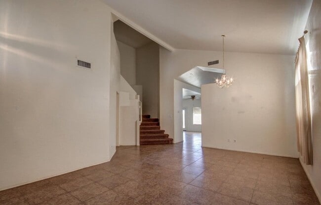 Building Photo - 1613 S 105th Dr