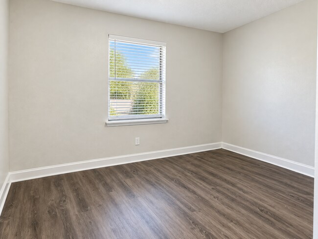 Building Photo - 8578 Channelview Cir