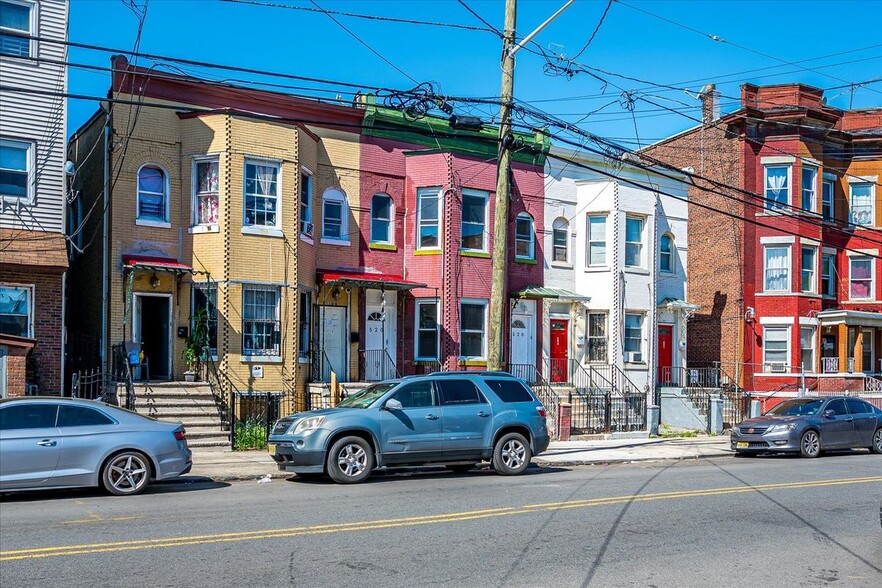 Building Photo - 520 E Jersey St