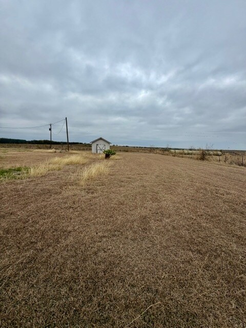 Building Photo - 689 Birdie Ln