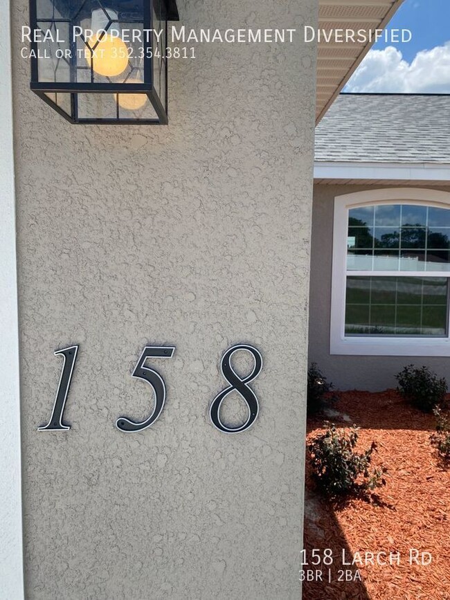 Building Photo - 158 Larch Rd