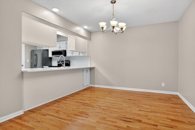 Building Photo - Your Beautifully Remodeled 3BR/2.5BA Townh...