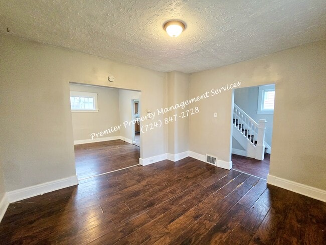 Building Photo - 1023 Negley St