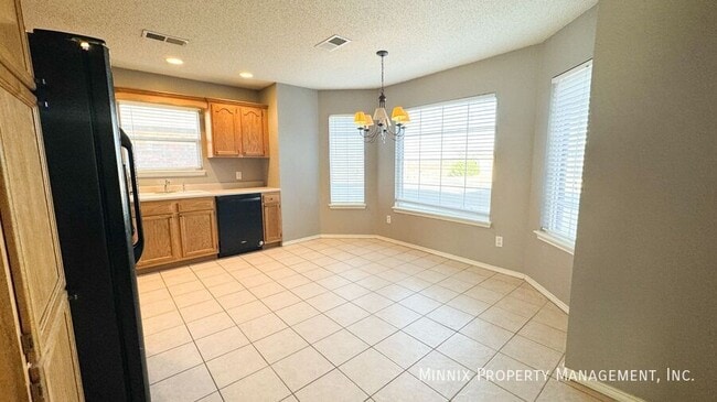 Building Photo - 10604 Boston Ave