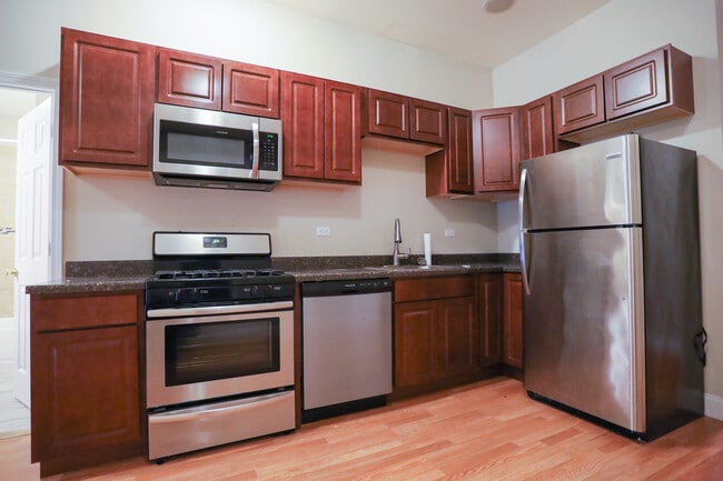 Building Photo - 1582 N Clybourn Ave