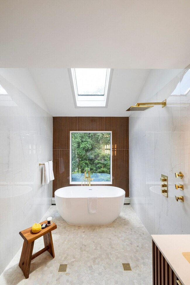 Building Photo - 2A Cherry Ln