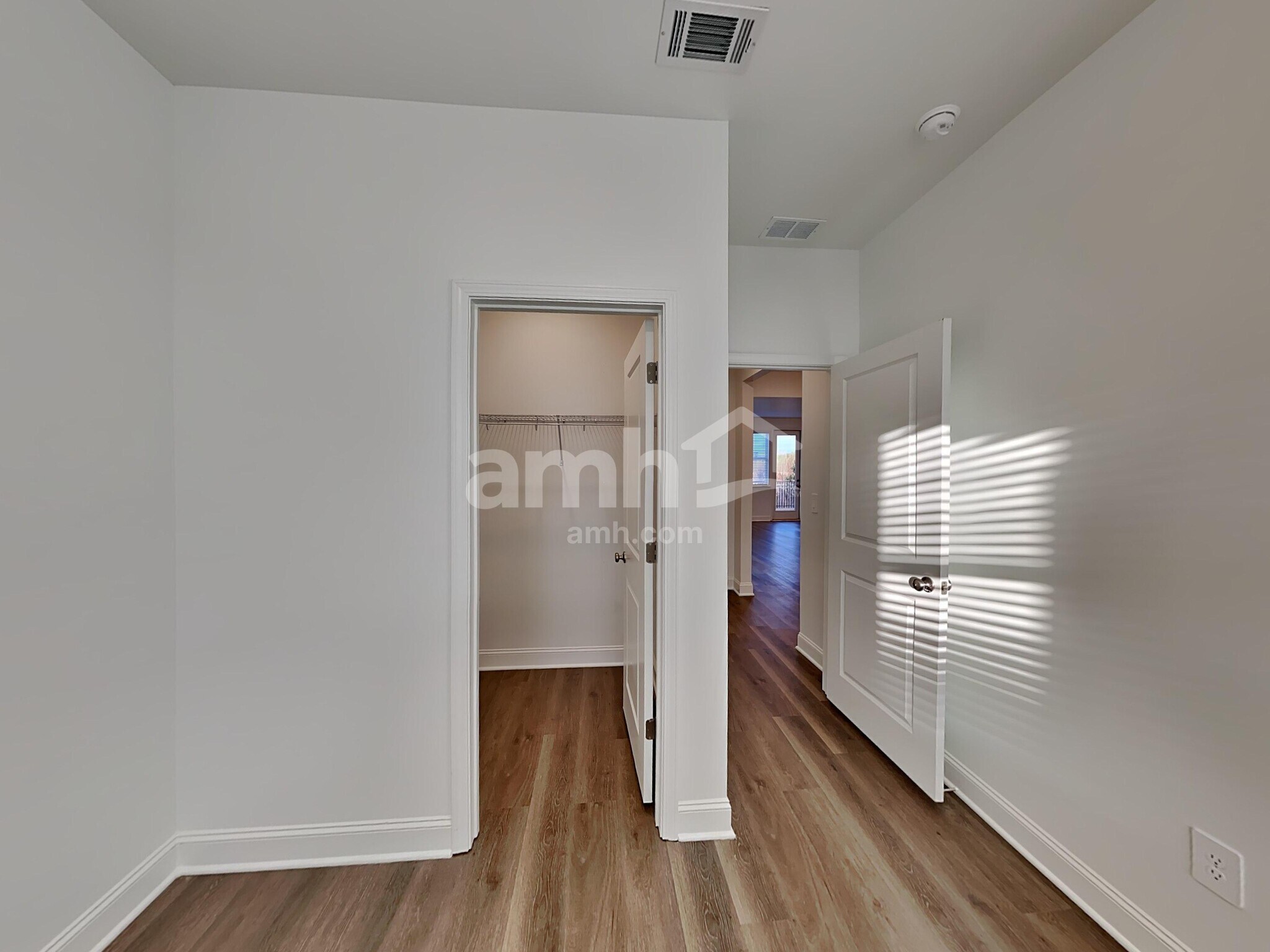 Building Photo - 209 Chase Ln