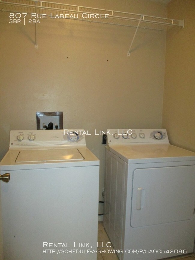 Building Photo - 807 Rue Labeau Cir