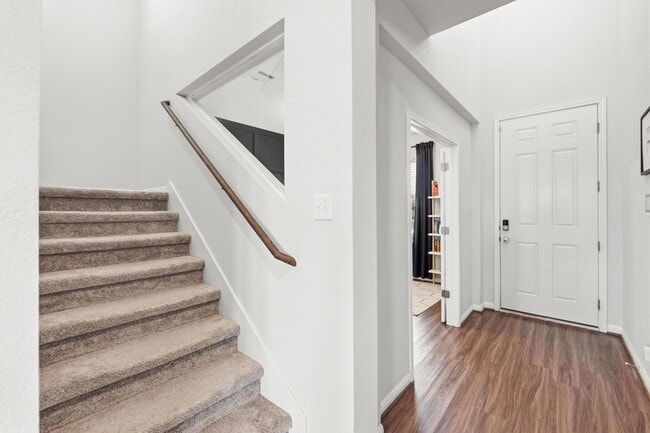 Building Photo - 13500 Rosebud Isle Dr